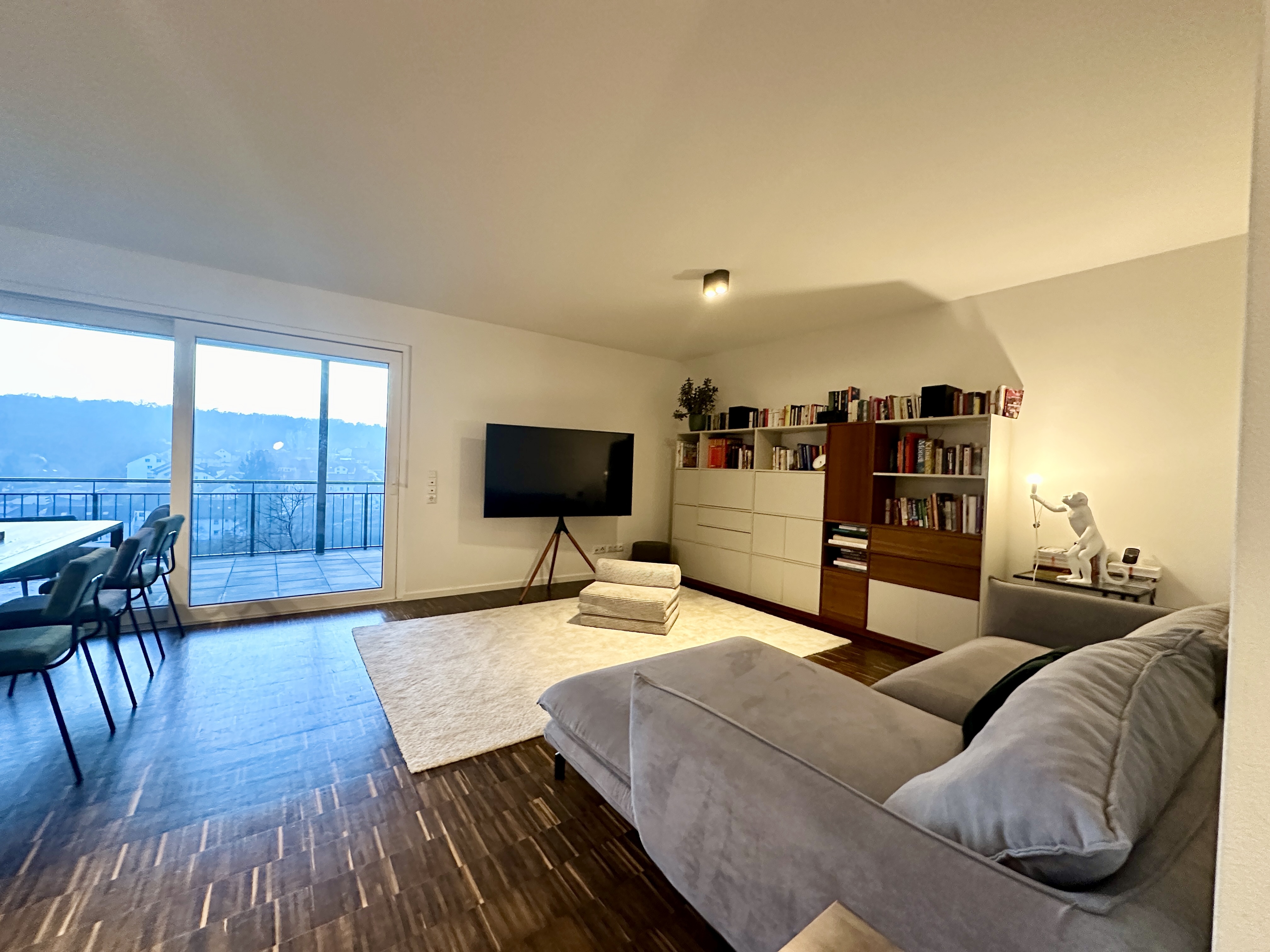 NEU im Angebot: Hochwertige 3-ZW in Oberdürrbach mit exklusiver EBK, Balkon, Terrasse und Garten!