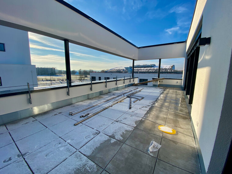 große Dachterrasse
