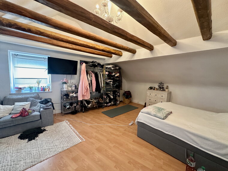 Schlafzimmer DG