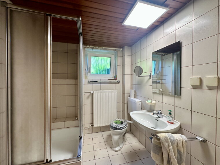 Badezimmer Gartengeschoß