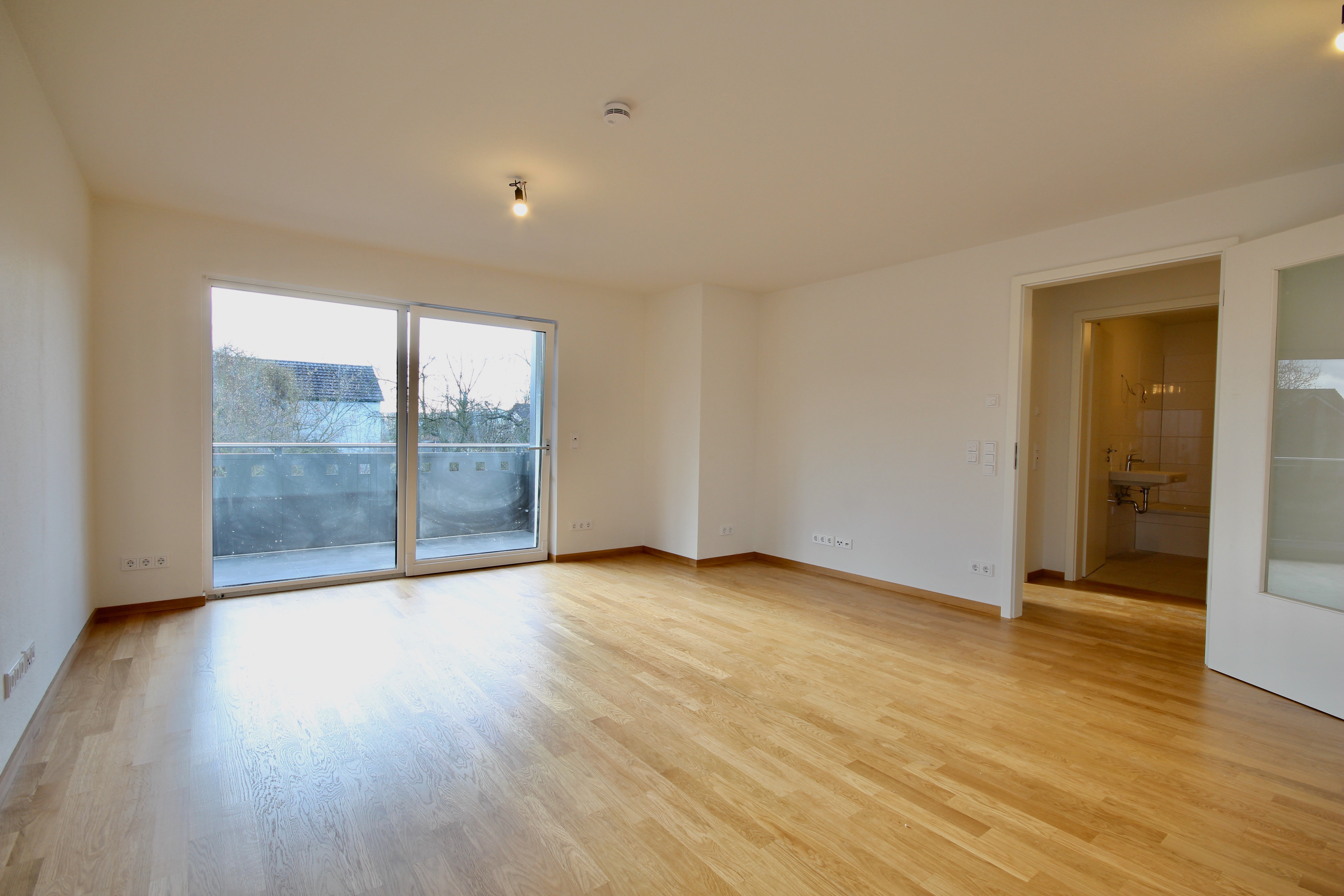NEU im Angebot: NEUBAU 2020 in Zellingen! 2-ZW mit Terrasse und Stellplatz!